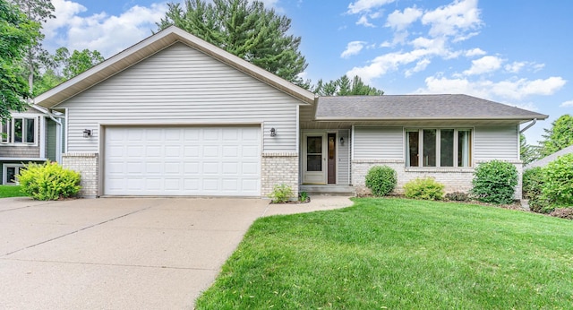 739 Hallstrom Dr, Red Wing, MN 55066 - photo 1