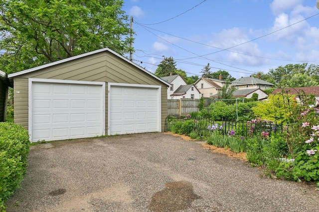 228 Sidney St W, Saint Paul, MN 55107 - view of detached garage