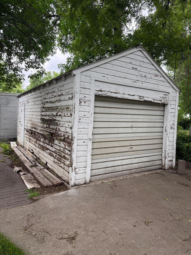306 1st St, Belview, MN 56214 - view of garage