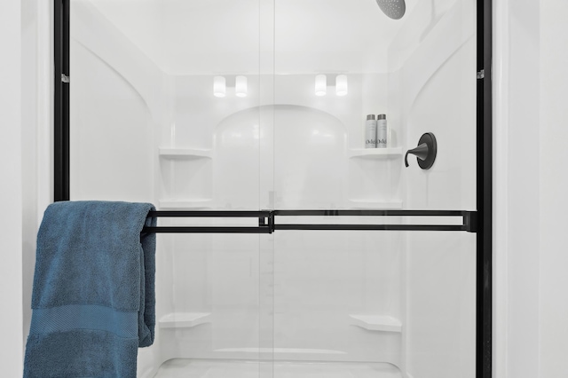 3908 Helmo Ave N, Oakdale, MN 55128 - full bath with a shower stall