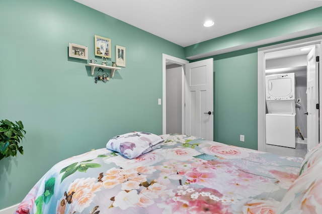 6855 Timber Crest Dr, Maple Grove, MN 55311 - bedroom featuring stacked washer and clothes dryer and recessed lighting