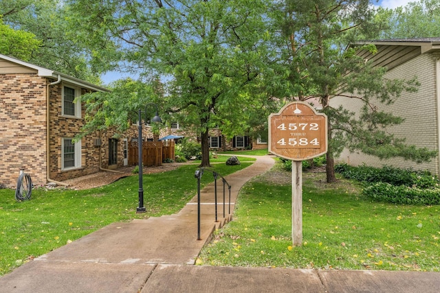 4584 Cedar Lake Rd S Unit 1, Saint Louis Park, MN 55416 - surrounding community featuring a lawn