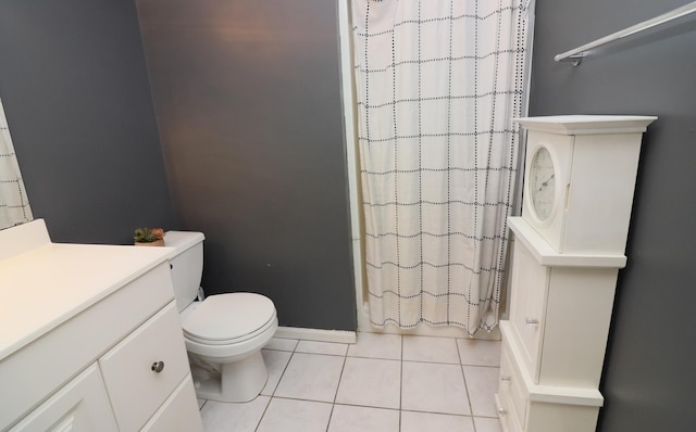 7971 Upper 145th St W, Apple Valley, MN 55124 - full bath featuring tile patterned flooring, vanity, and a shower with curtain