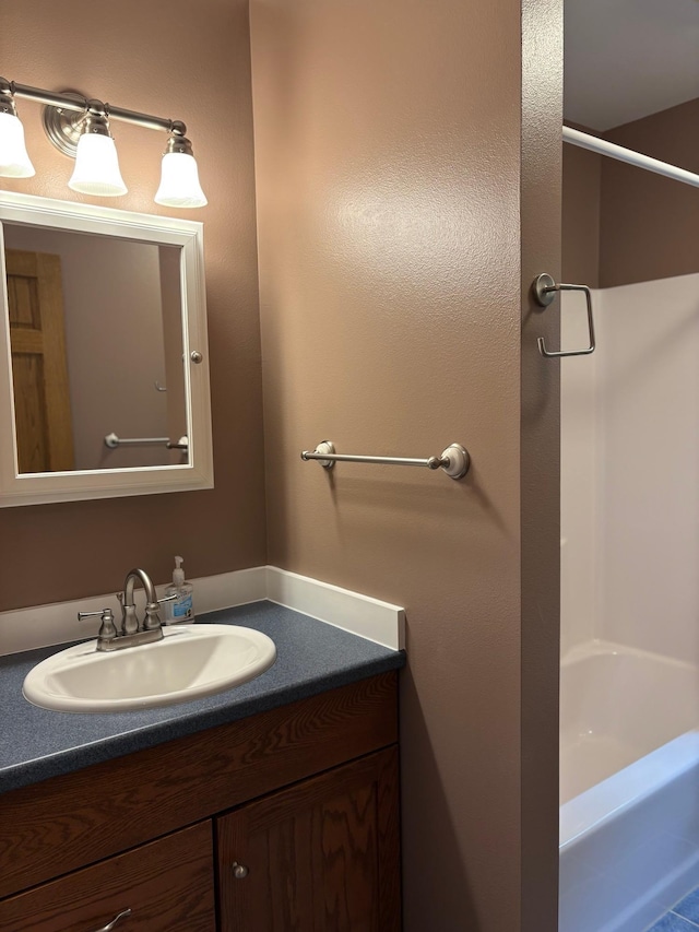 32813 Whispering Springs Loop, Erhard, MN 56534 - full bath with vanity and shower / tub combination