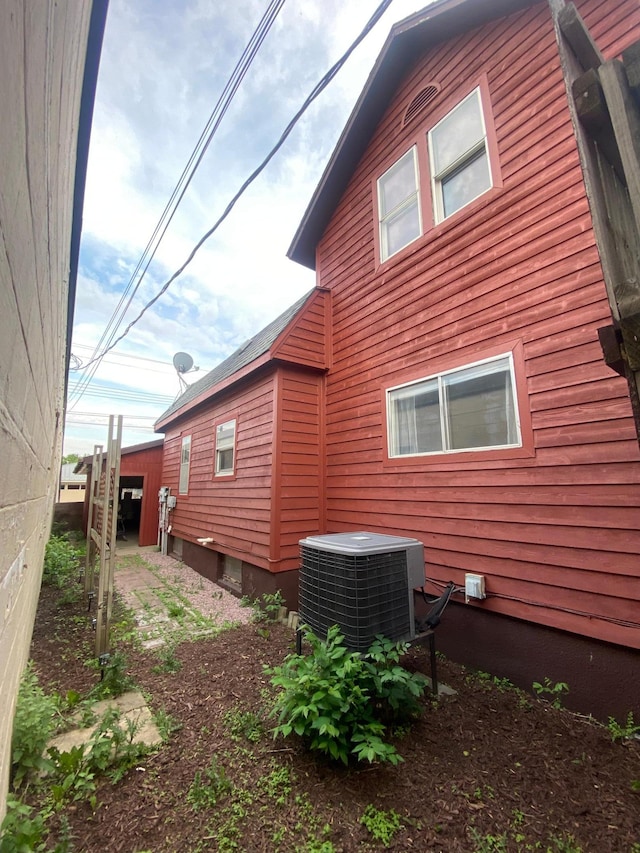 8 Dayton Ave SE, Wadena, MN 56482 - view of side of property with central AC