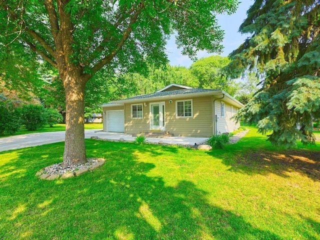 638 Shady Creek Cir, Winsted, MN 55395 - view of front of home with a garage, a front yard, and driveway