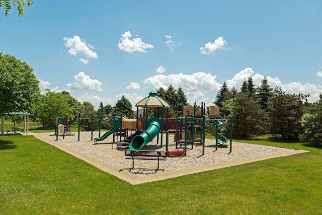 10481 Bluff Rd, Eden Prairie, MN 55347 - community play area with a yard