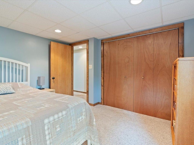 15473 Wilderness Trl, Crosslake, MN 56442 - carpeted bedroom with a closet, a drop ceiling, and recessed lighting