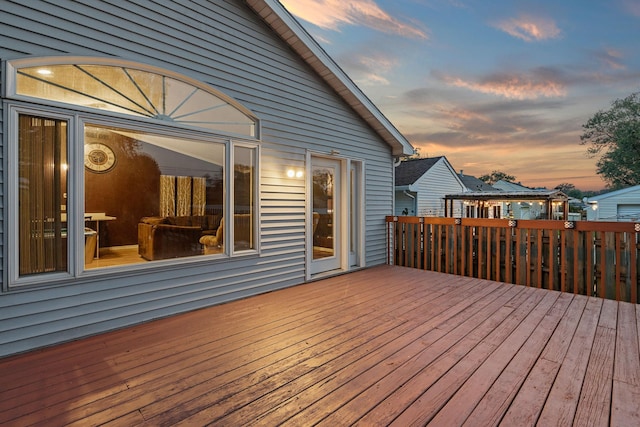 2101 6th Ave NE, Austin, MN 55912 - view of wooden deck