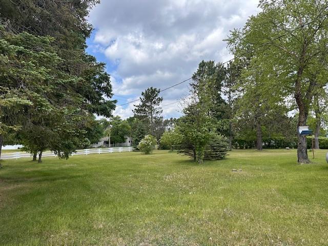21 Glen Cir, Babbitt, MN 55706 - view of grassy yard