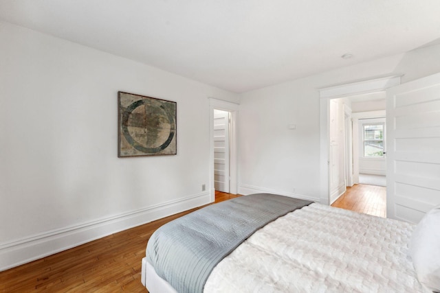 786 Iglehart Ave, Saint Paul, MN 55104 - bedroom featuring wood finished floors and baseboards