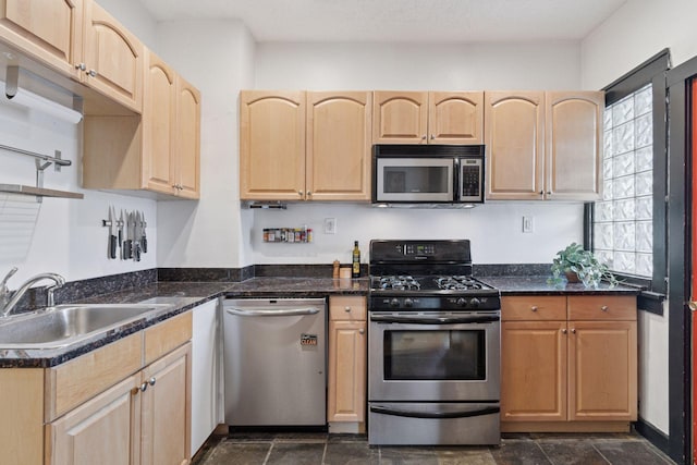 611 16th St Unit 4, Minneapolis, MN 55404 - photo 8
