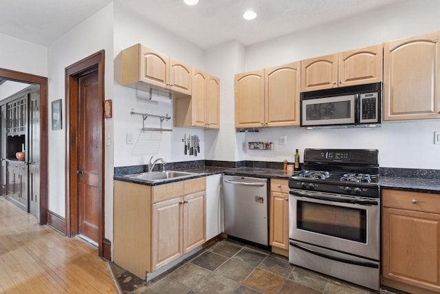 611 16th St Unit 4, Minneapolis, MN 55404 - photo 9