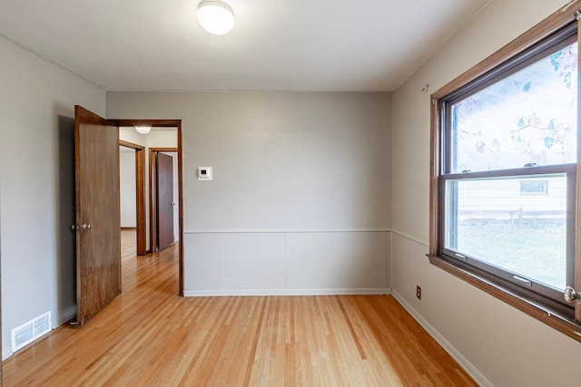 7533 16th Ave S, Richfield, MN 55423 - spare room with light wood-style floors and baseboards