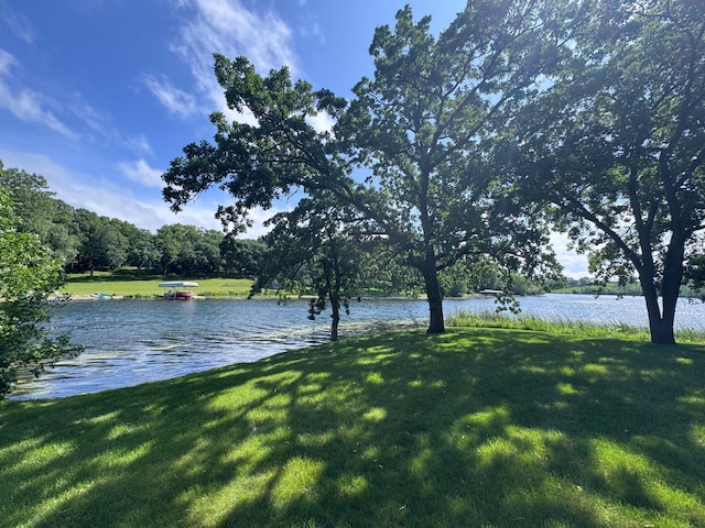 2814 Lakeview Dr, Fergus Falls, MN 56537 - water view