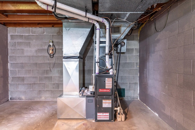 2814 Lakeview Dr, Fergus Falls, MN 56537 - utilities featuring heating unit