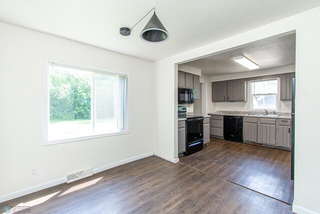 318 12th St N, Moorhead, MN 56560 - photo 12
