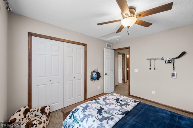 5261 Fenson Ct N, Hugo, MN 55038 - bedroom with carpet floors, a closet, and ceiling fan