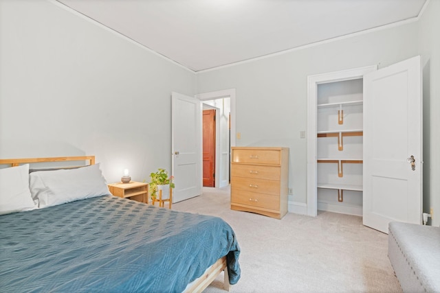 952 Goodrich Ave, Saint Paul, MN 55105 - bedroom featuring light carpet and ornamental molding