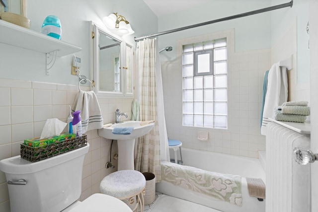 952 Goodrich Ave, Saint Paul, MN 55105 - bathroom with tile walls and shower / bathtub combination with curtain