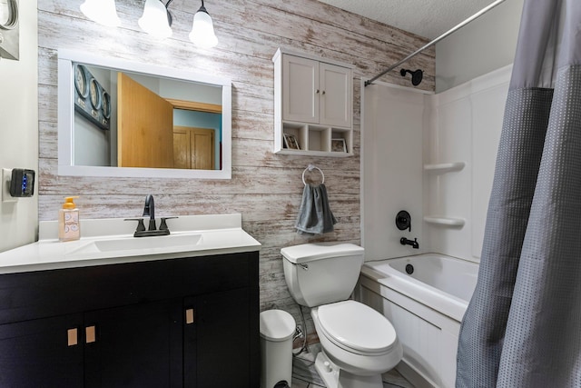 920 Lincoln Ct S, Cambridge, MN 55008 - bathroom featuring shower / tub combo and vanity