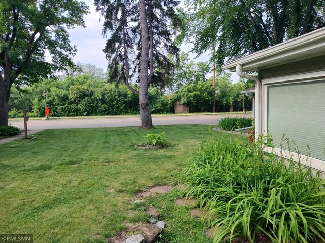 1872 Mississippi River Blvd S, Saint Paul, MN 55116