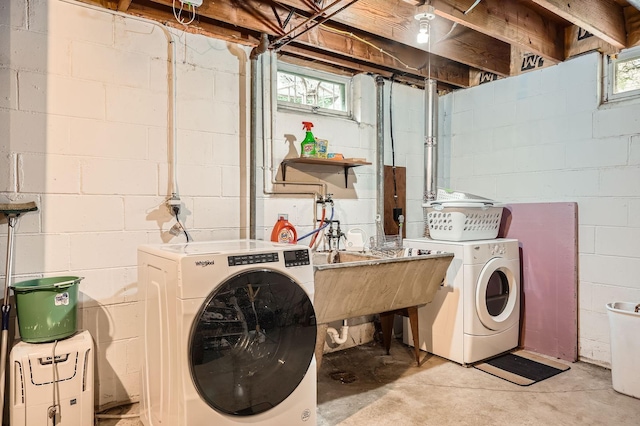 2226 S Ave E, North Saint Paul, MN 55109 - laundry room featuring separate washer and dryer