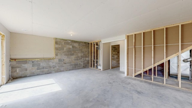 509 Golfview Ave, Zumbrota, MN 55992 - unfinished below grade area featuring concrete block wall