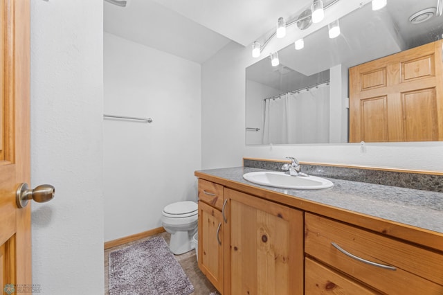 1917 7th St S, Moorhead, MN 56560 - full bath with vanity and toilet