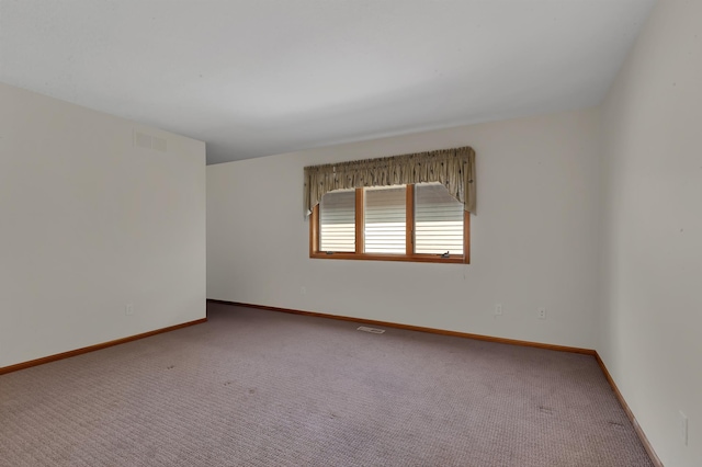 332 Waite Ave S, Saint Cloud, MN 56301 - unfurnished room with carpet and baseboards