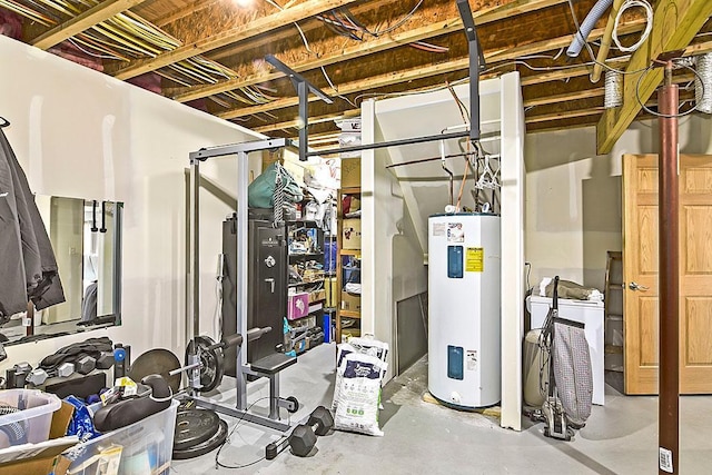 11672 147th Ave, Straight River Twp, MN 56464 - utility room with electric water heater and washer / clothes dryer