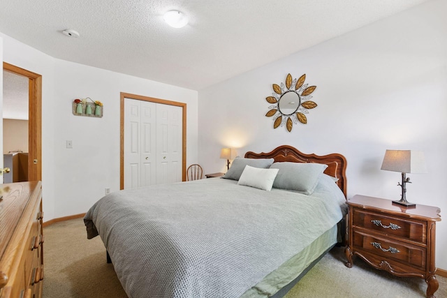 2936 18th Ave E, Shakopee, MN 55379 - bedroom featuring light carpet and a closet