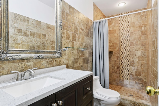 2936 18th Ave E, Shakopee, MN 55379 - full bath with tile walls, vanity, and tiled shower