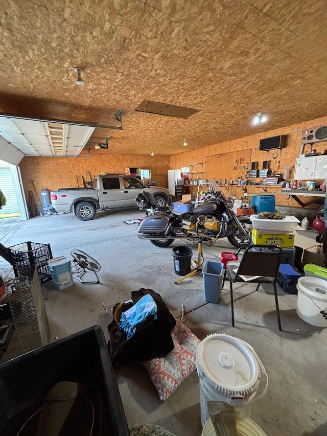 609 11th St N, Benson, MN 56215 - view of garage