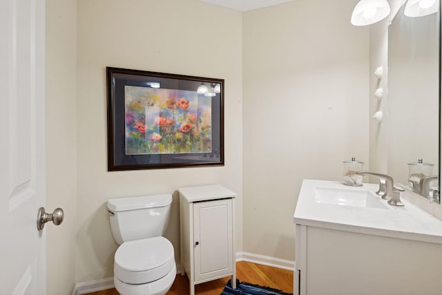 8301 Creekside Cir Unit 570, Bloomington, MN 55437 - bathroom with vanity and wood finished floors