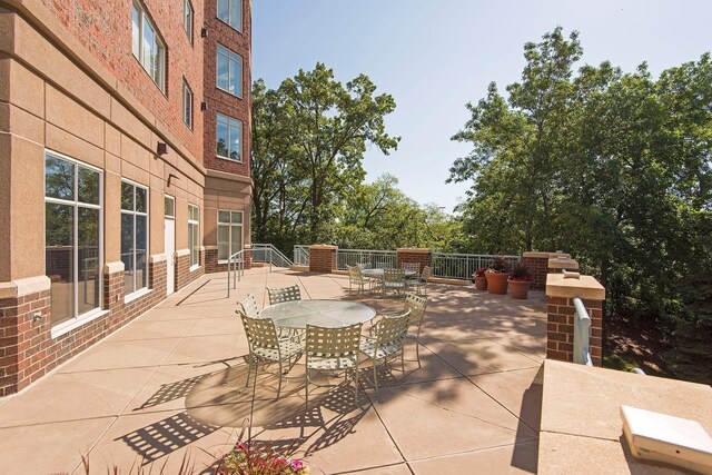 8301 Creekside Cir Unit 570, Bloomington, MN 55437 - photo 50