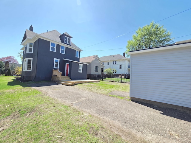 1323 Lincoln Ave, Saint Paul, MN 55105 - view of traditional style home