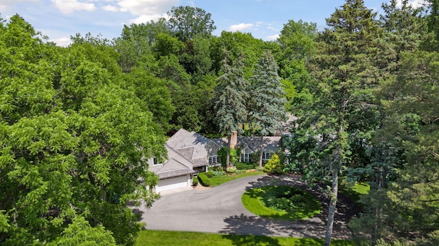 11155 Mill Run, Minnetonka, MN 55305 - aerial view of property and surrounding area featuring a forest