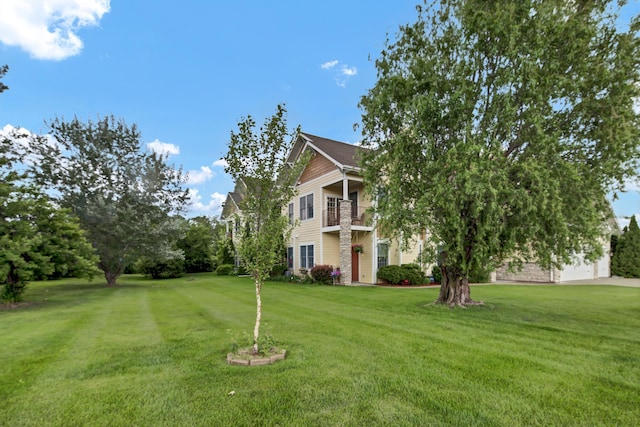 755 Hickory Way Unit 2, Lake City, MN 55041 - view of front facade with a front yard