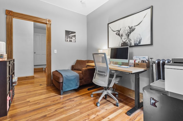 737 5th St E, Saint Paul, MN 55106 - home office featuring light wood-style flooring