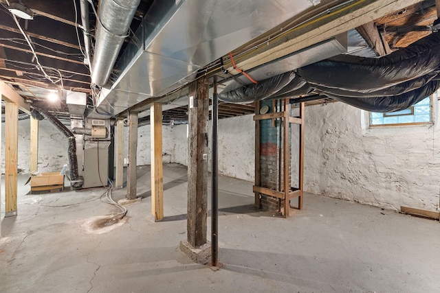 984 Iglehart Ave, Saint Paul, MN 55104 - basement with heating unit