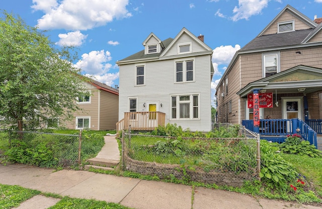 984 Iglehart Ave, Saint Paul, MN 55104 - american foursquare style home with a porch