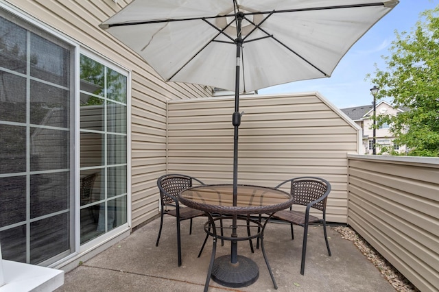8475 121st Ave N, Champlin, MN 55316 - view of patio / terrace
