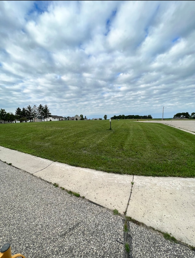 603 Borgrud Ln, Evansville, MN 56326
