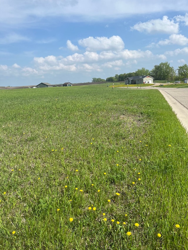 603 Borgrud Ln, Evansville, MN 56326