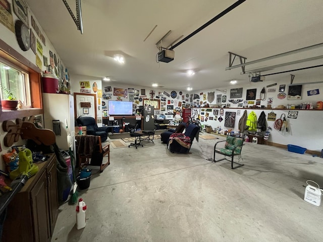 5940 150th Ave NE, New London Twp, MN 56288 - garage with a garage door opener