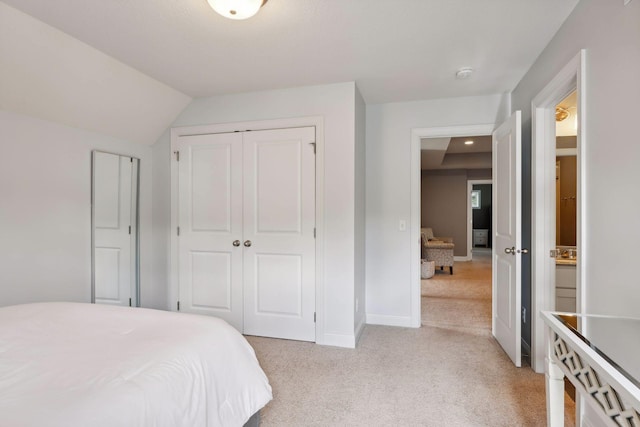 3365 Osgood Way N, Baytown Twp, MN 55082 - bedroom with light colored carpet and a closet