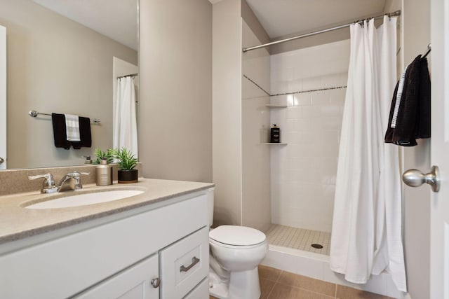 3365 Osgood Way N, Baytown Twp, MN 55082 - bathroom with vanity, tiled shower, and tile patterned floors