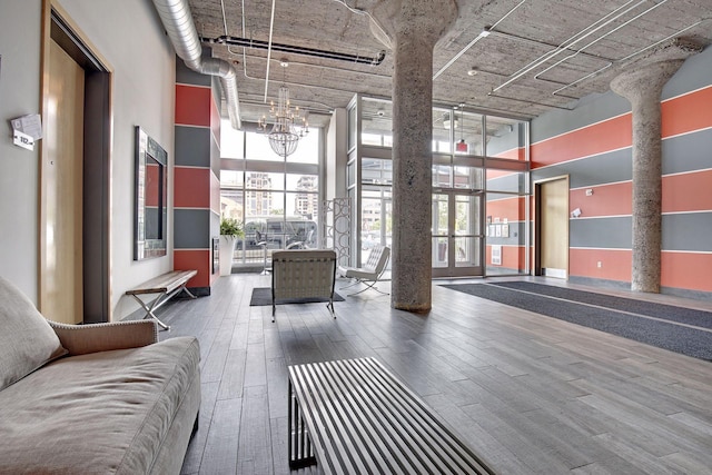 521 7th St Unit 420, Minneapolis, MN 55415 - lobby featuring floor to ceiling windows and a towering ceiling