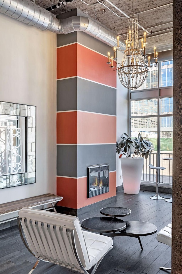 521 7th St Unit 420, Minneapolis, MN 55415 - lobby with a towering ceiling